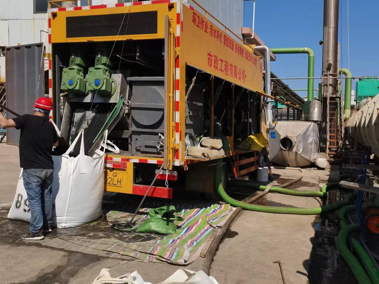 巧家淤泥压干处理